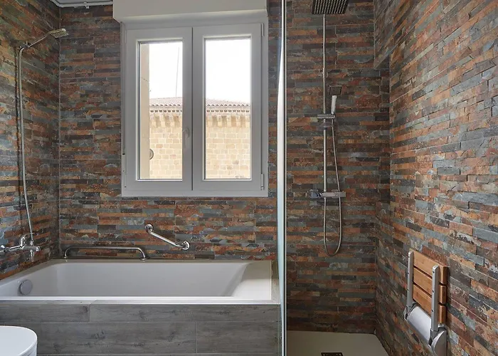 Earra - Casa Fabiola, Centro Y A 2 Min De La Playa