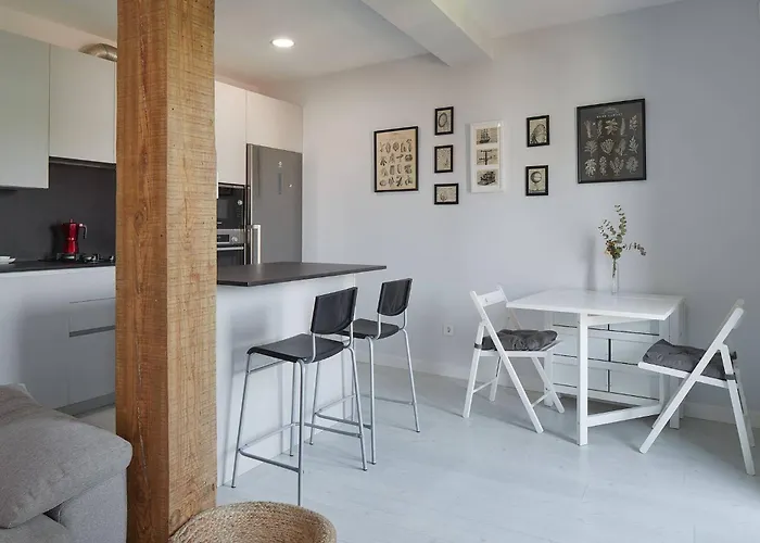 Apartamento Earra - Casa Fabiola, Centro Y A 2 Min De La Playa *